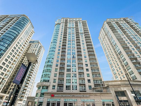 3rd image of 234 Rideau St #2404