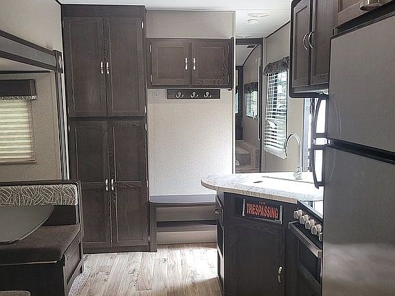 3rd image of 44 Arapaho Dr