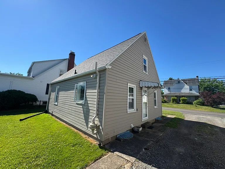 205 Martzville Rd — Photo 5