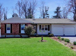 4 Rosewood Ct, East Setauket, NY 11733