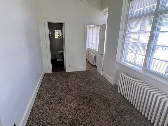 5th image of 625 NE Maiden Ln #2