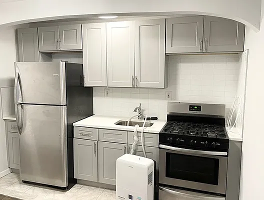 Rented by Icon Realty Services | media 17