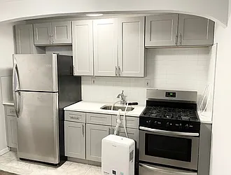 Rented by Icon Realty Services