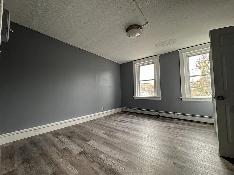 57 Whiting St #5A — Photo 4