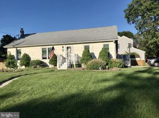 948 Painter Ln, Manahawkin, NJ 08050