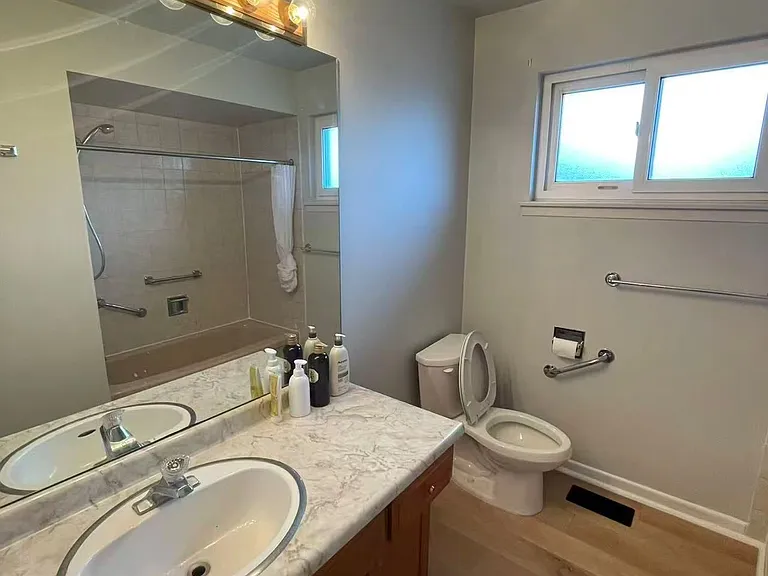 23 Corning Rd E — Photo 5