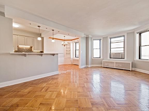 4th image of 2000 N Lincoln Park W #1103