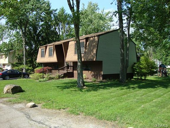 2nd image of 233 Summit Dr