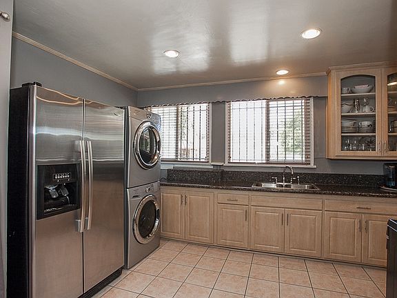 5th image of 1632 W 109th St