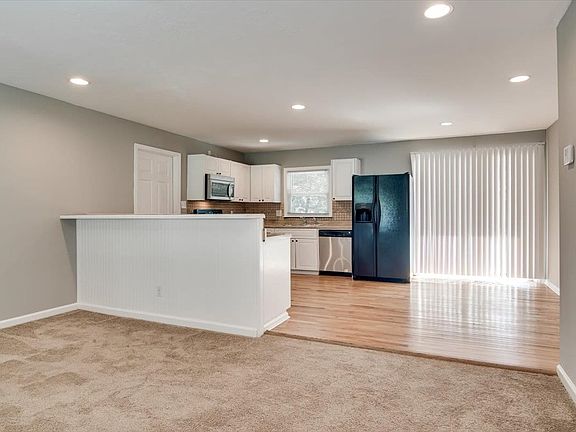 4th image of 208 Merrymont Dr