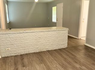 5755 Schevers St, Houston, TX 77033