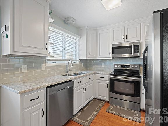 5th image of 6234 Ruffin Ln