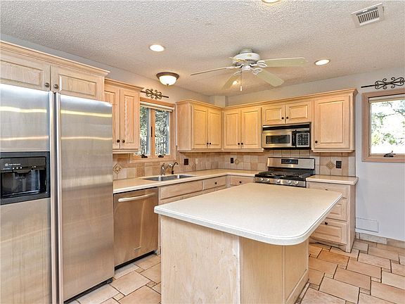 5th image of 3001 Tradewind Dr