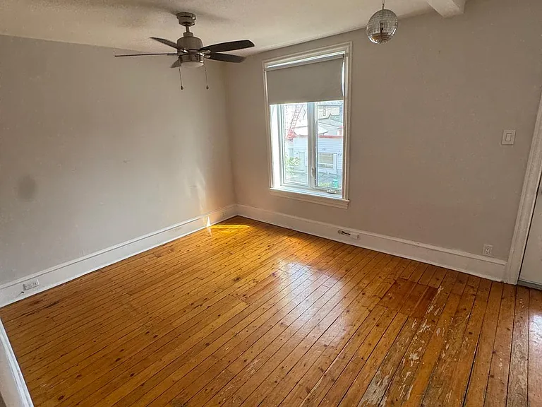 230 Percy St #2 — Photo 14
