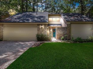 6 Whisper Ln, Spring, TX 77380