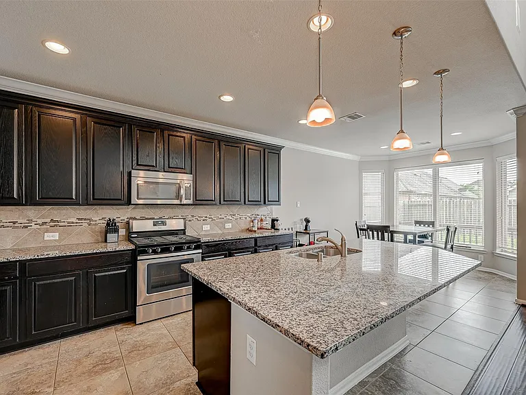9526 Bonbrook Bend Ln — Photo 11