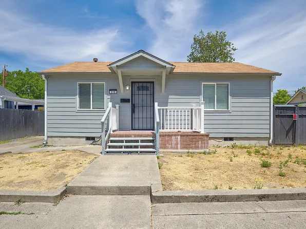 310 SW J St, Grants Pass, OR 97526