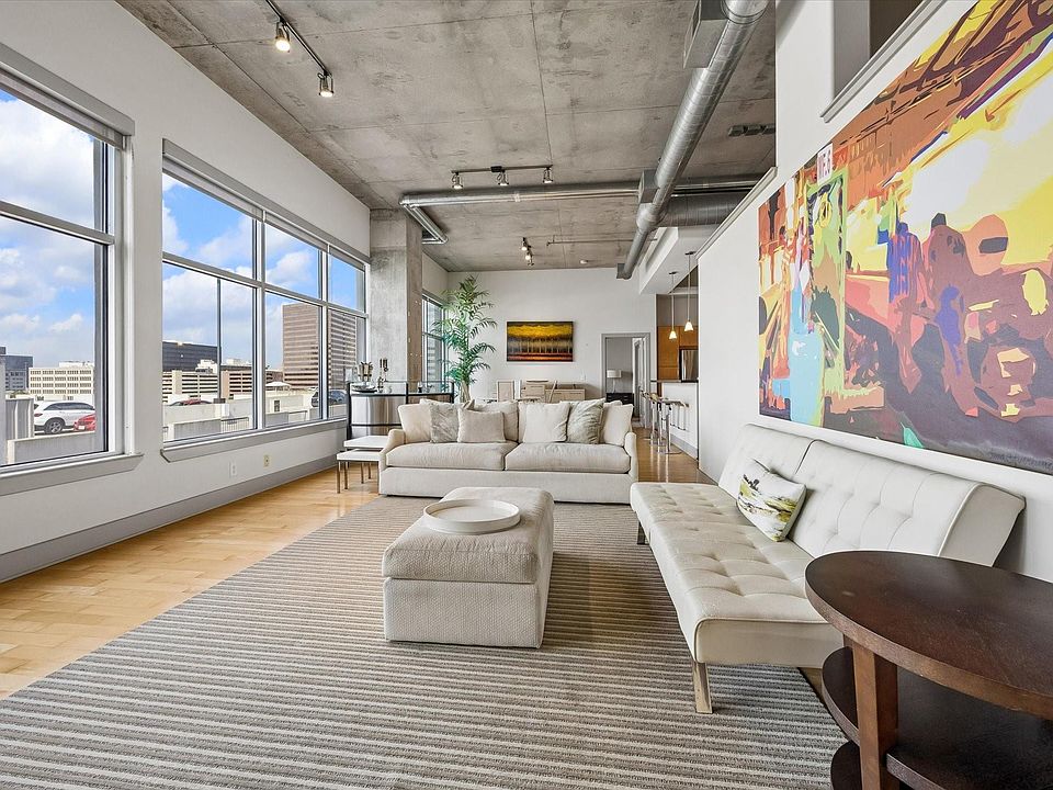 1st image of 1901 Post Oak Blvd APT 803