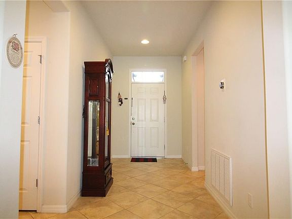 5th image of 531 Cortez Dr