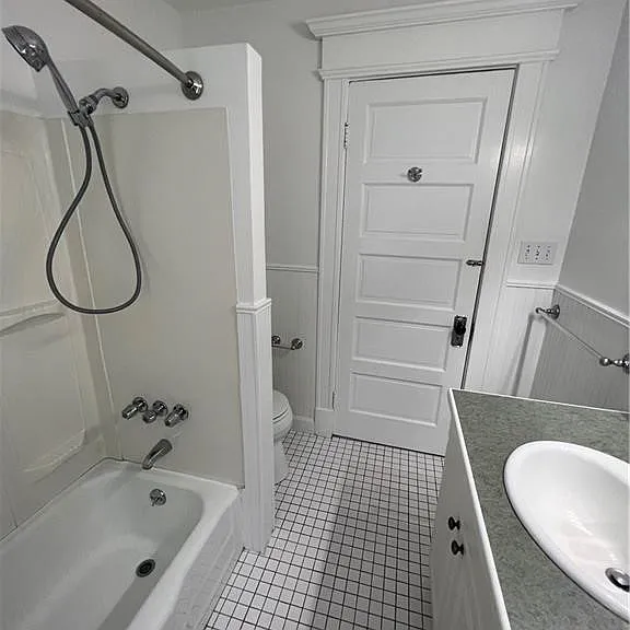 543 Potomac Ave — Photo 11