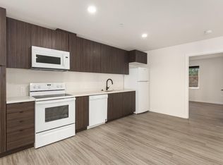 4248 NE Highland Ct #F, Portland, OR 97218