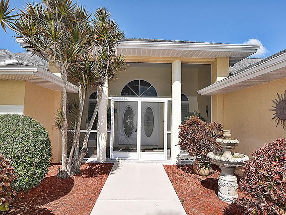 5th image of 4516 SW 24th Ave