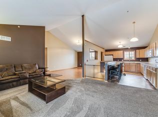 7408 Granite Way, Racine, WI 53406