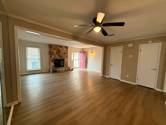 3rd image of 503 Benlea Ct