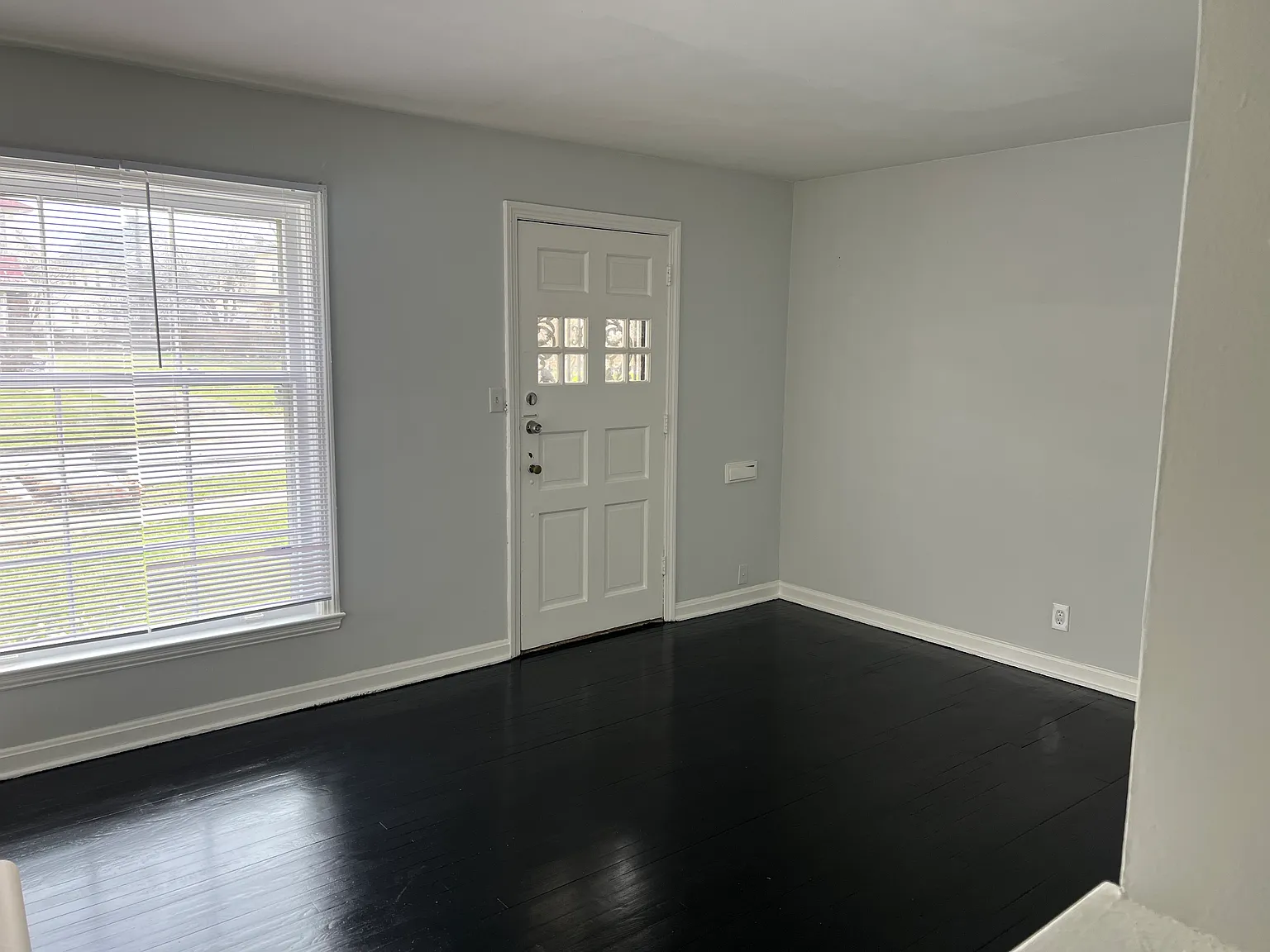 2 bed, 1080 sqft, $1,100 — Photo 2