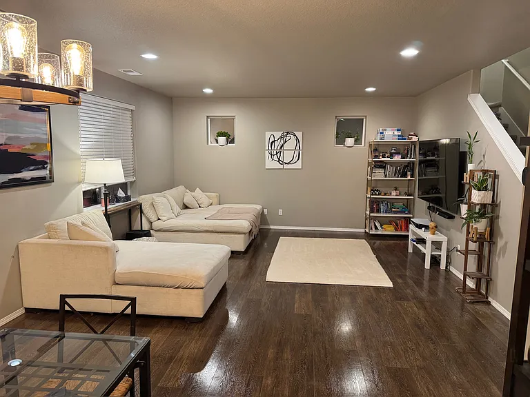 2537 Denton St — Photo 8