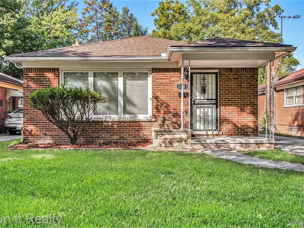 12883 W Parkway St, Detroit, MI 48223