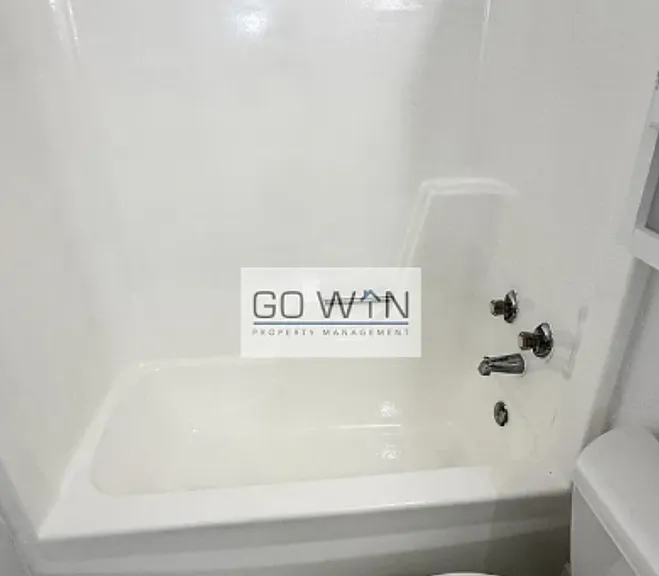 151 E Ingram St — Photo 7