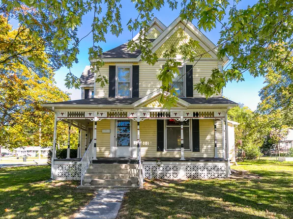705 E Locust Street, Bolivar, MO 65613