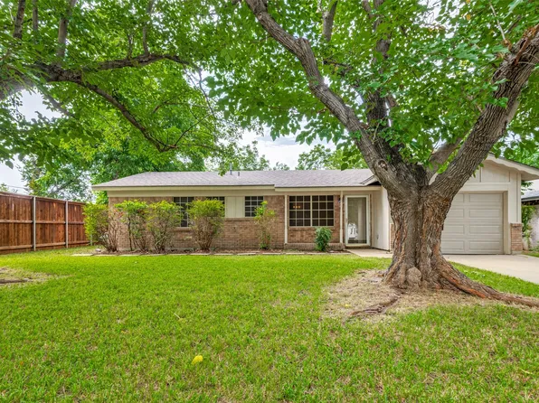 705 W Cedar St, Hurst, TX 76053