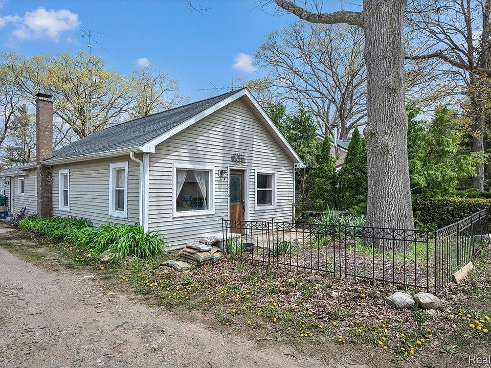 1st image of 4918 Lewis Ave