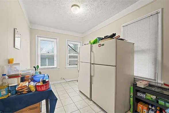 2460 Euclid Heights Blvd — Photo 24