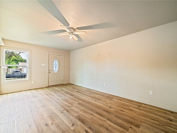 4th image of 5741 Bobalo Dr