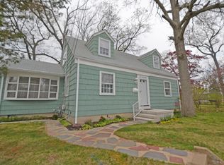 928 Bowling Green Dr, Toms River, NJ 08753