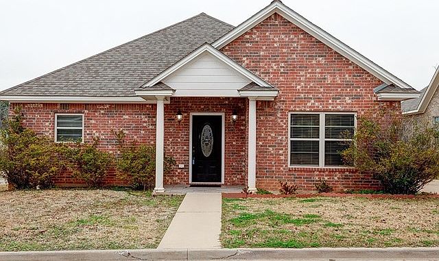 1st image of 2834 Summer Hill Cir