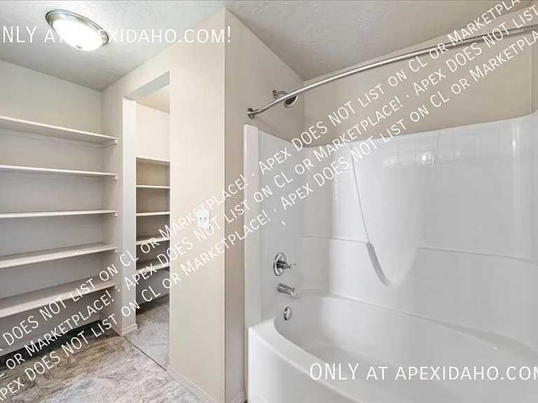 3480 S Avondale Ave — Photo 26