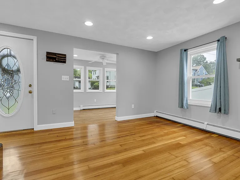 102 Orange St — Photo 22