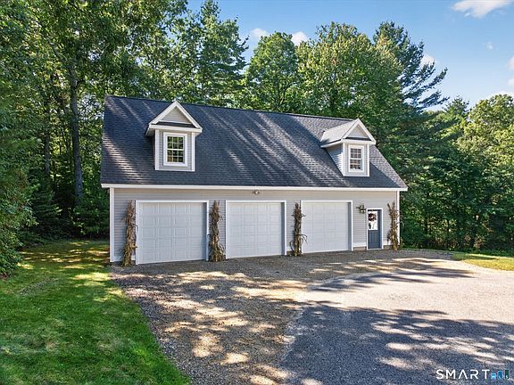 3rd image of 20 Sugar Bush Lane