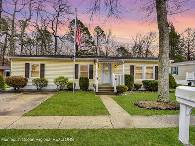 8 Sunflower Drive, Jackson, NJ, 08527
