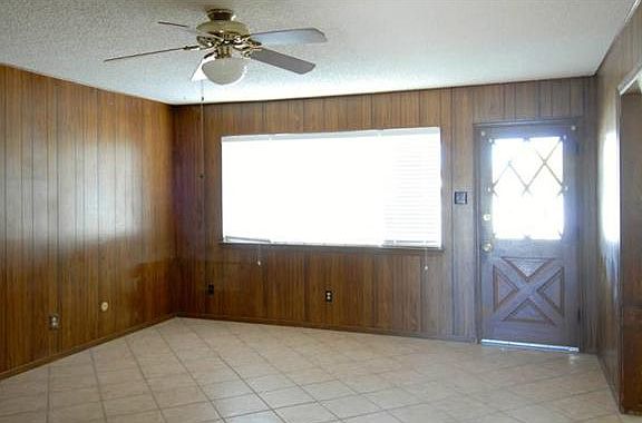 2nd image of 2805 Sea Breeze Dr
