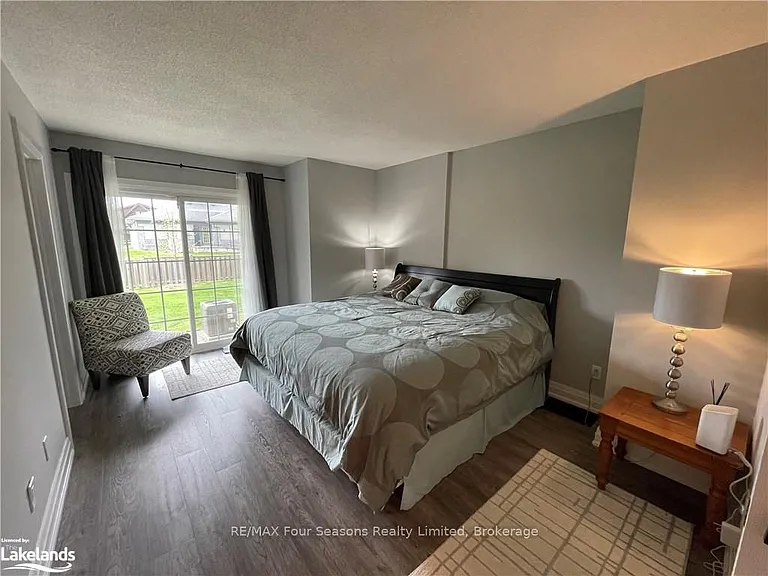 162 Settlers Way #37 — Photo 8