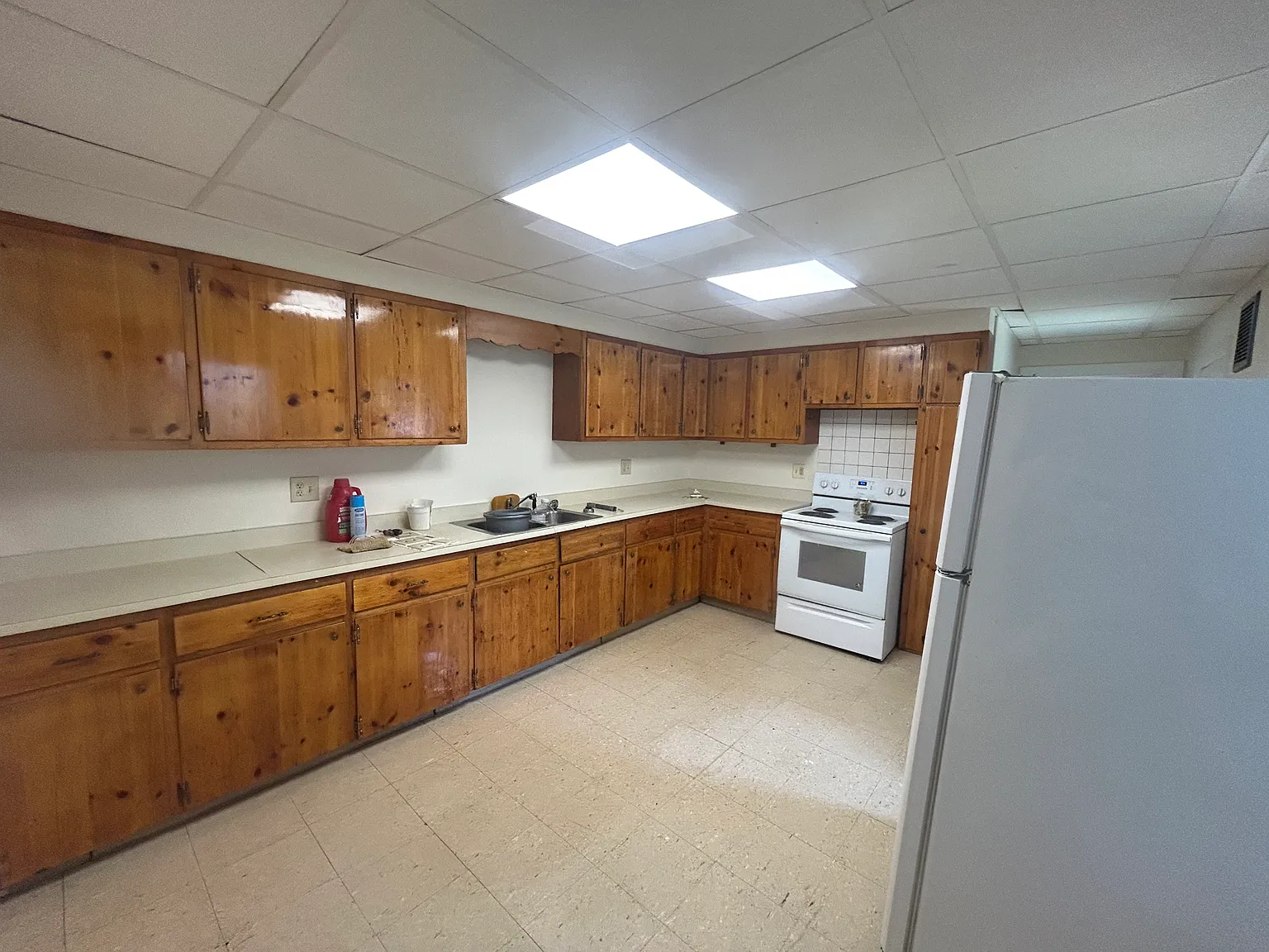 3 bed, 1000 sqft, $2,000 — Photo 3