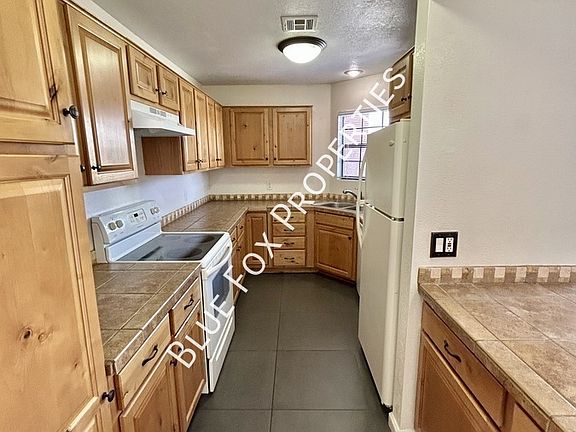 2nd image of 6490 N Tierra De Las Catalinas APT 90