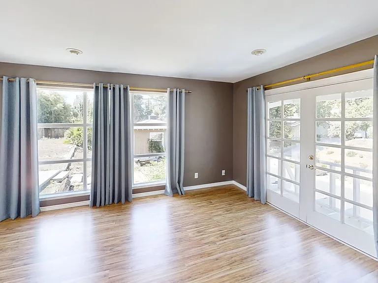 1326 Pacific St — Photo 5
