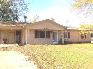 813 Angela Cir, Barling, AR 72923