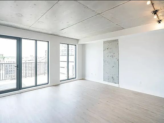 3rd image of 815 Flatbush Ave #Penthouse 20